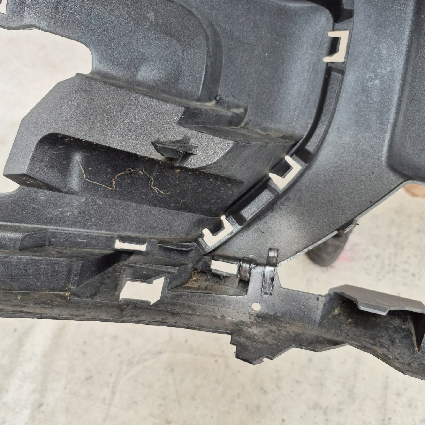 VOLVO XC70 II 2 07- bumper front front washer