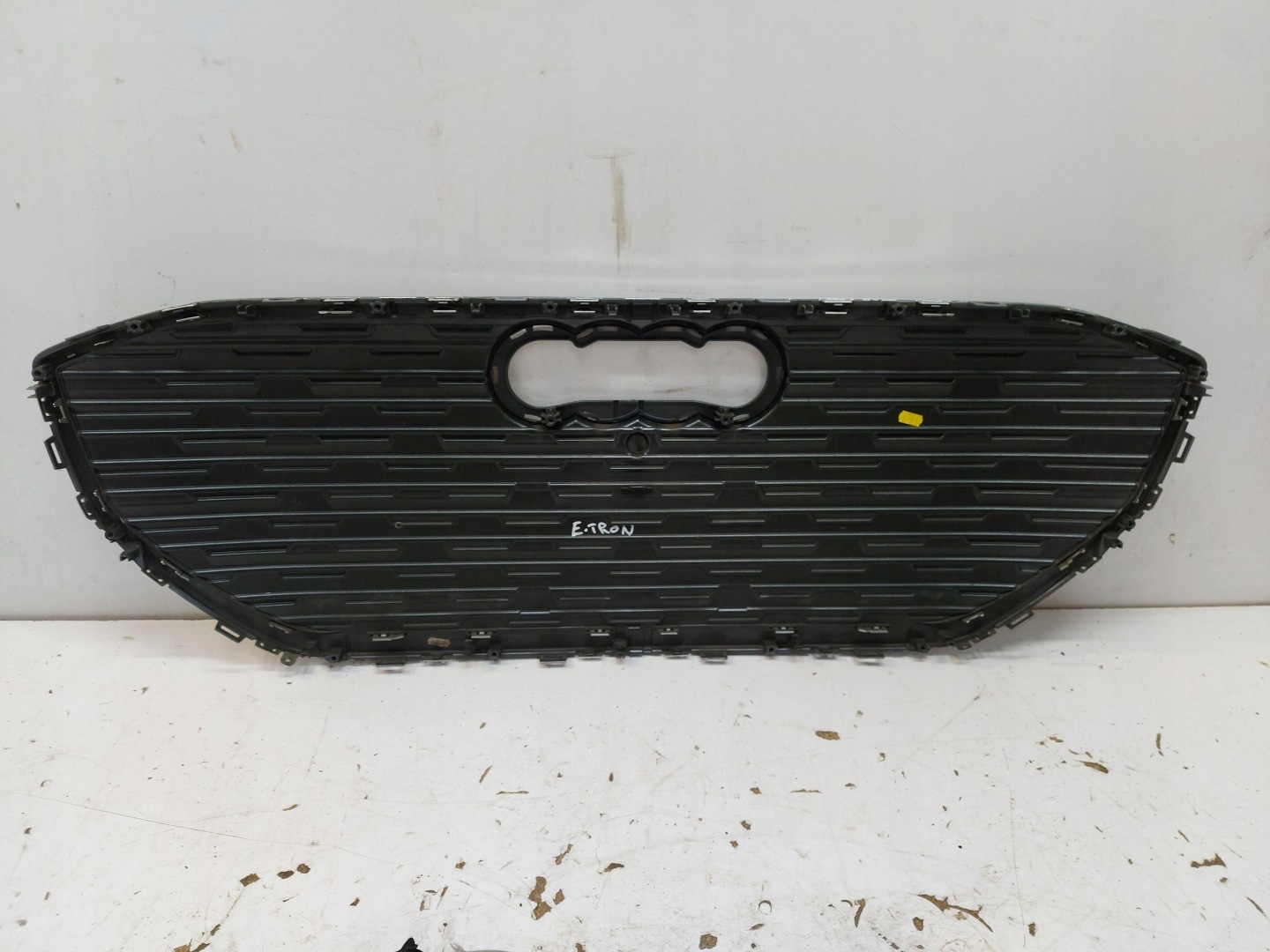 AUDI Q4 E-TRON GRILL GRILL DER STOSSSTANGE 89A853653A