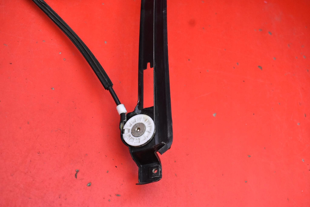 window regulator left front EU 5P0837401A SEAT ALTEA 04-09