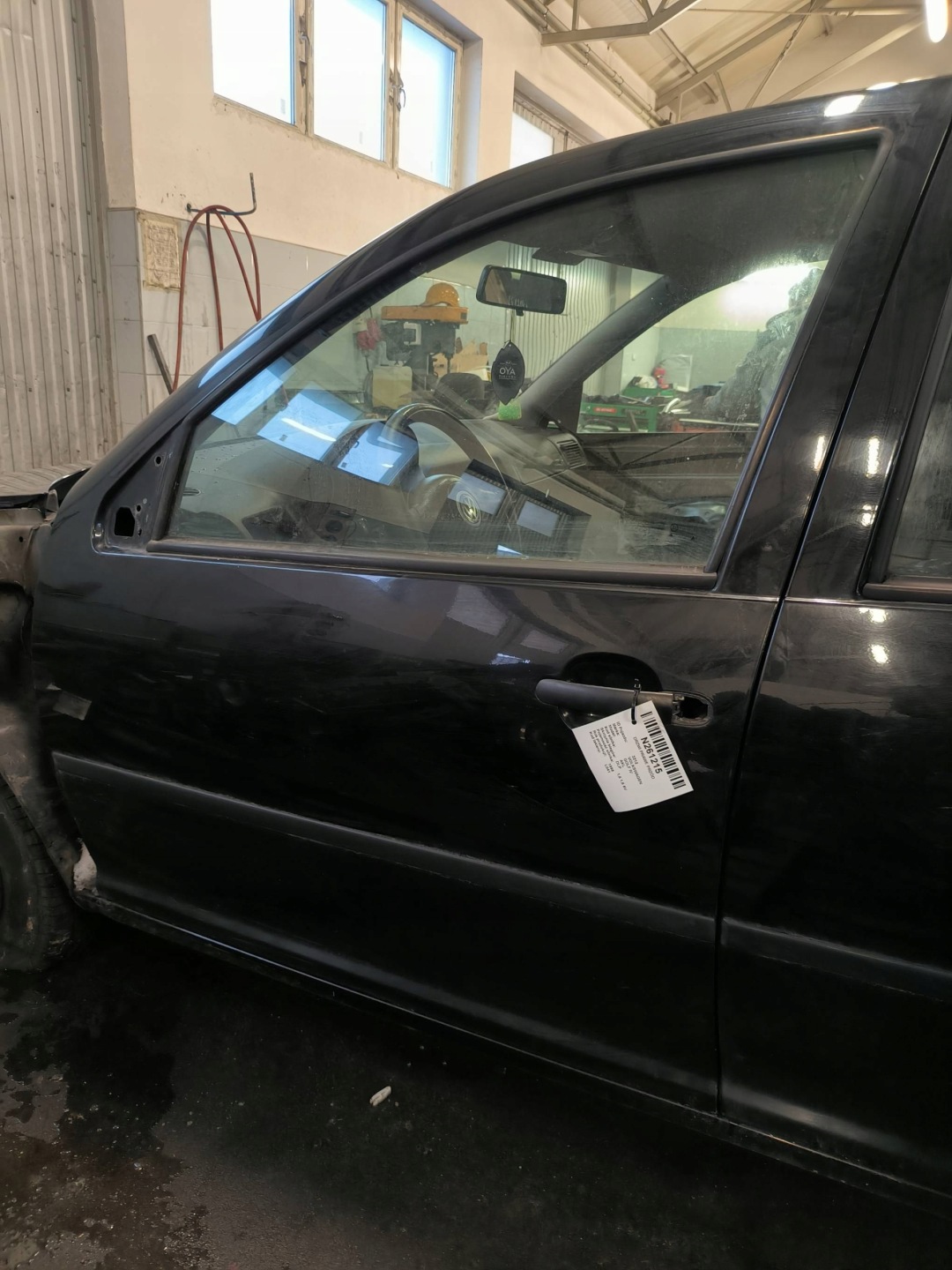 door left front L041 VOLKSWAGEN GOLF IV