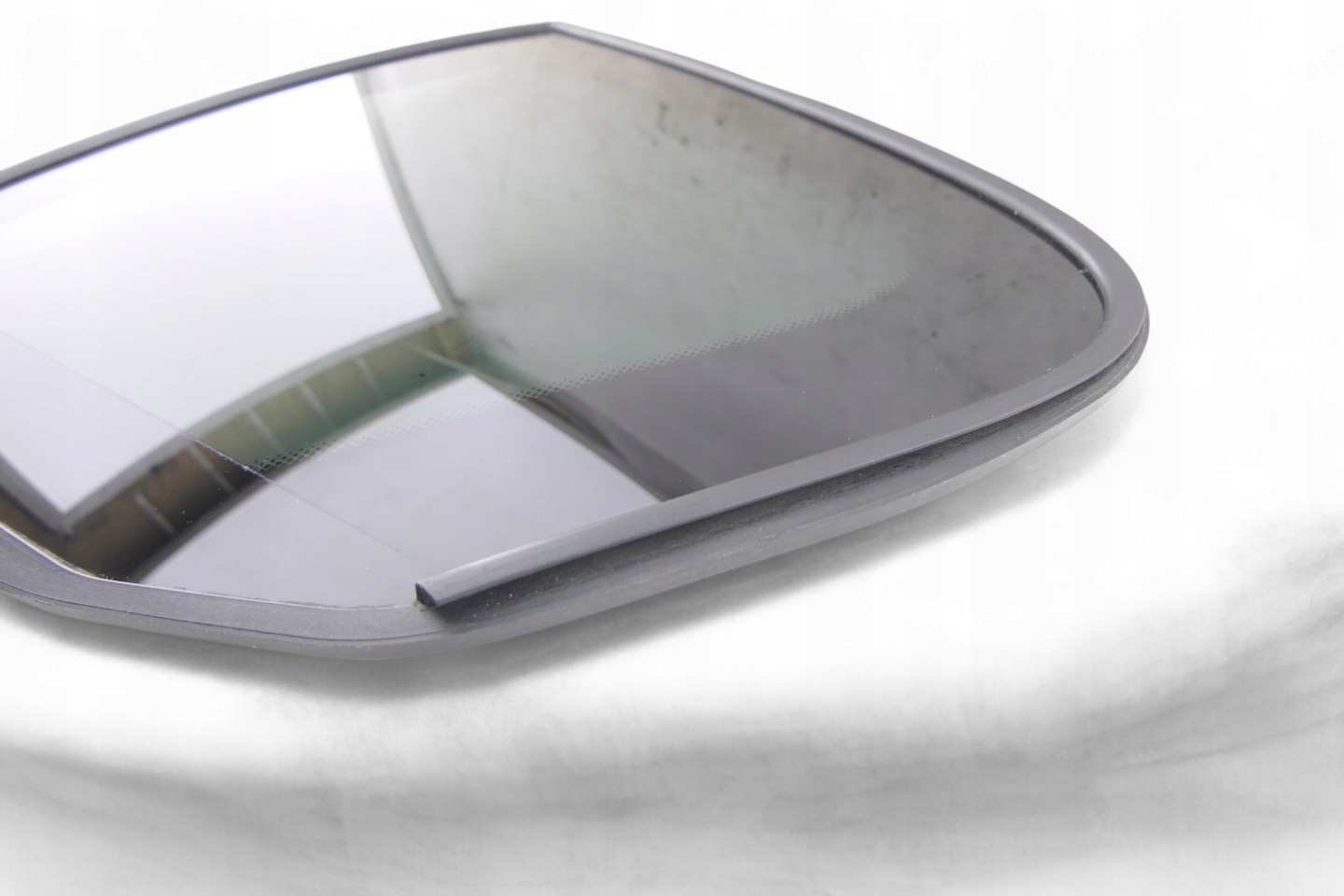 window left rear part trojkat BMW G30 dymiona 7387455