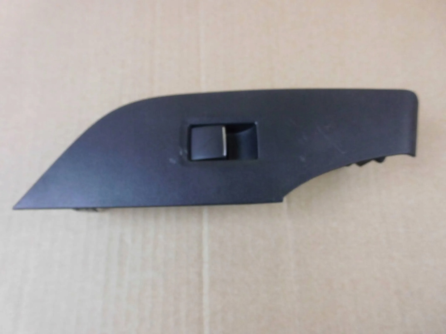 Toyota RAV4 V switch button of the window left rear part panel rear door