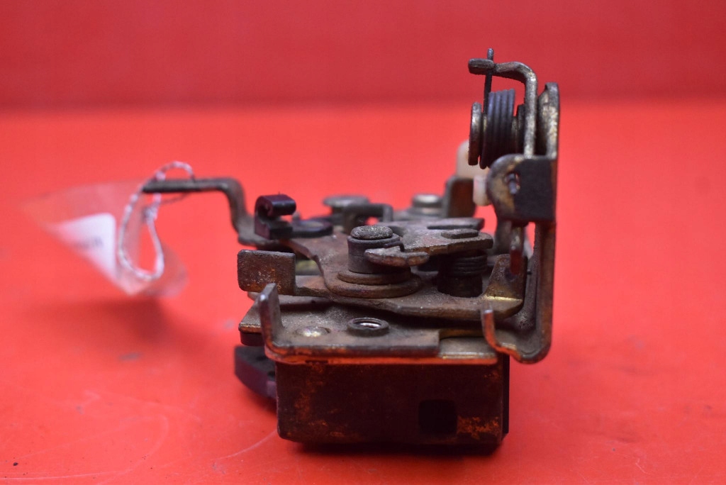 lock door right front front EU 90120865 OPEL KADETT E 5D HB LIFT 89-93
