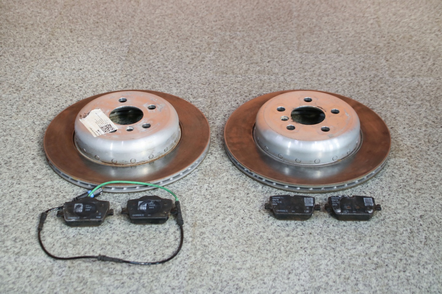 BMW G20 330i discs plates rear part 330x20 6 km !!!