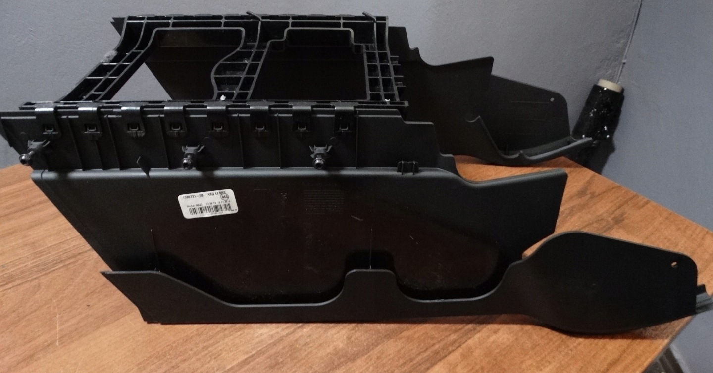 perfect condition cover frame tunnel AUDI A8 D5 1 9