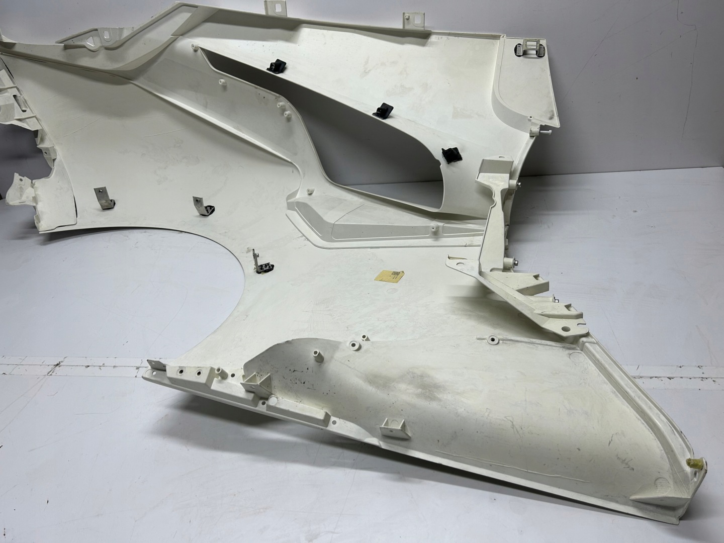 MASERATI MC20 fender rear left Rear Left Fender
