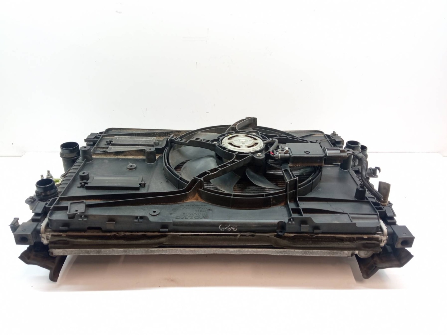 hladnjak vode 1.5 B klimatizacije ventilator interkuler Volvo V40 II