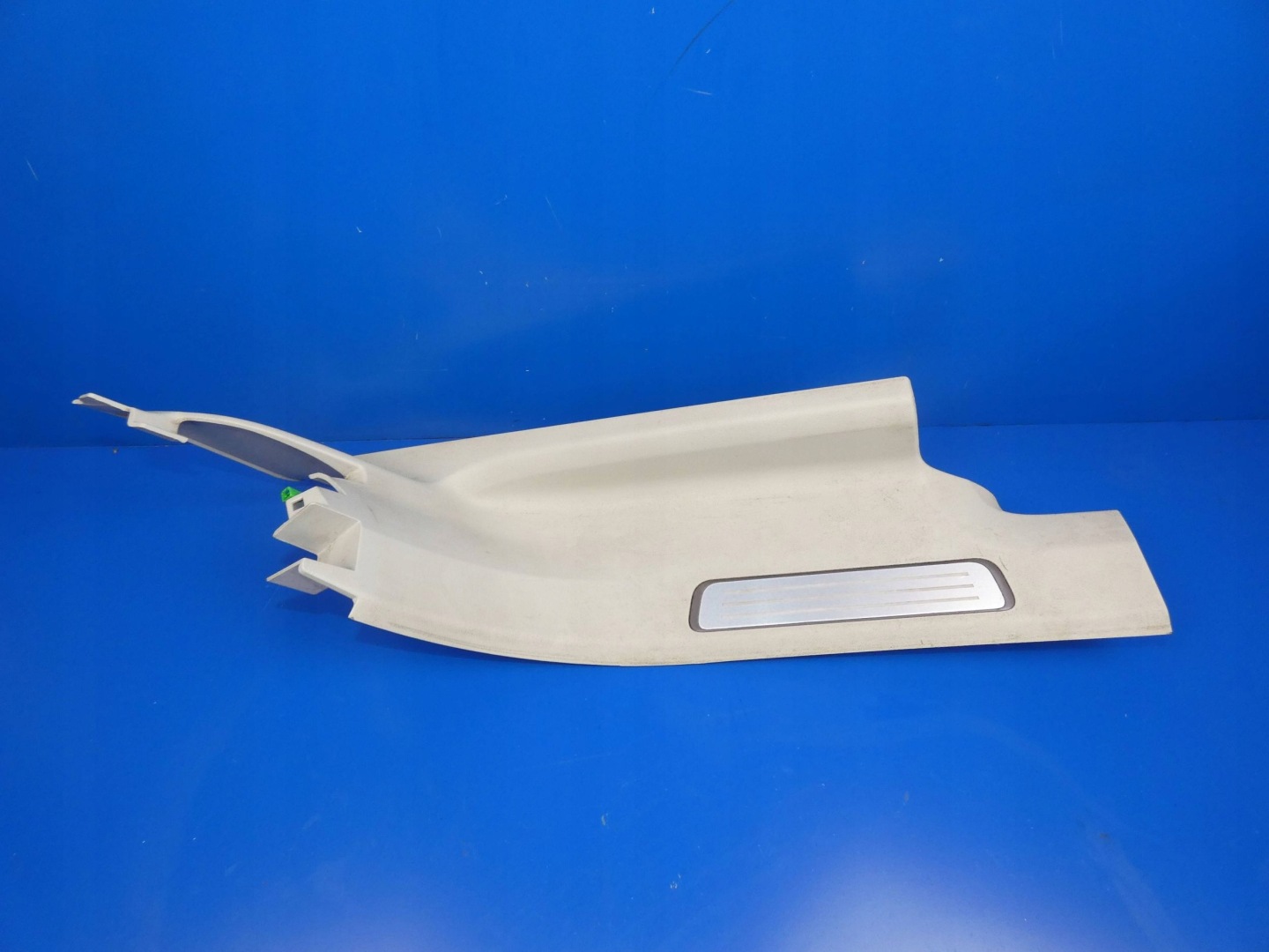 VOLVO XC90 II moulding cap threshold right rear part - PODSWIETLANA