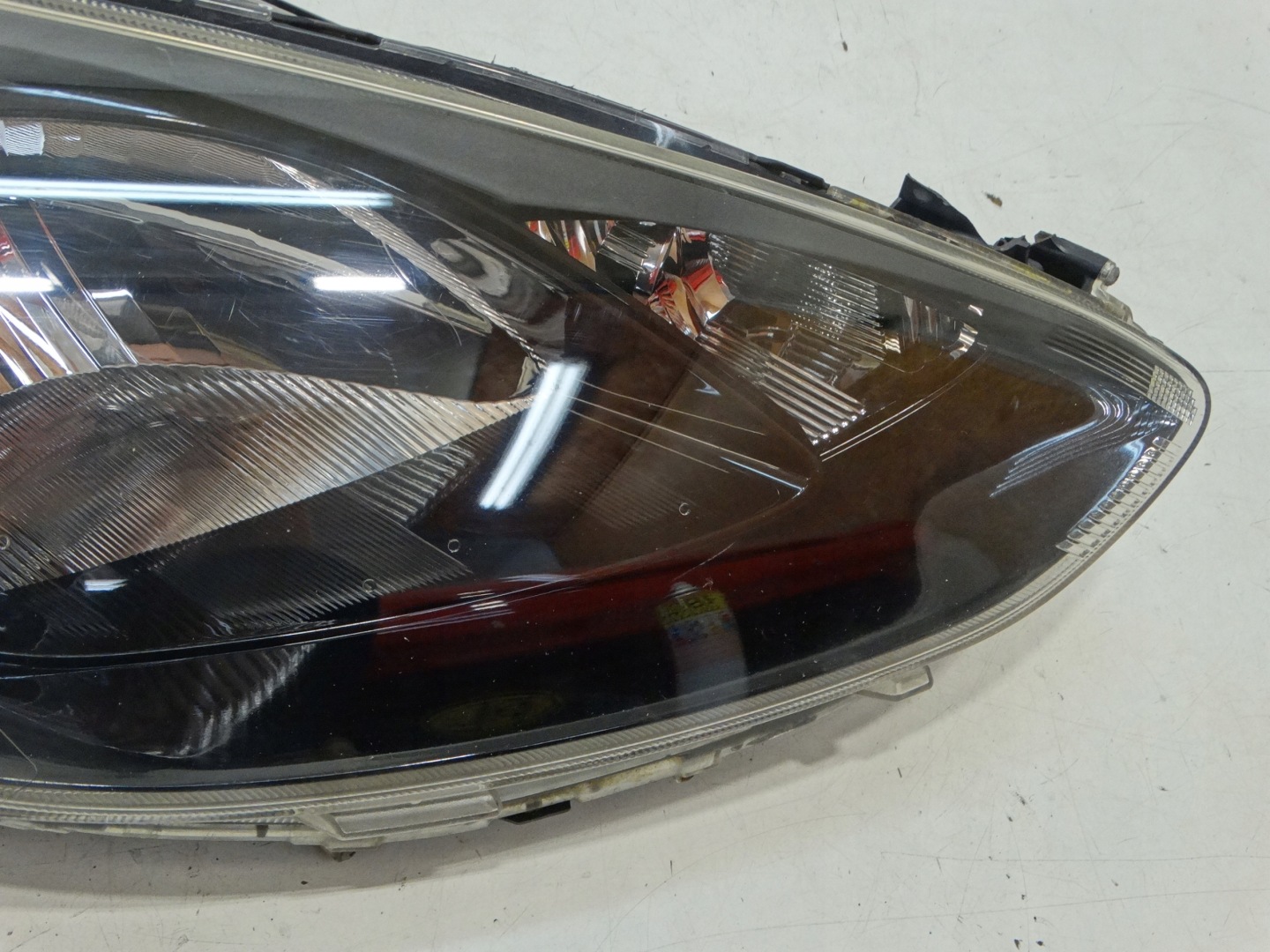 light REFLEKTOR right front MAZDA 2 DE P6516 P7218