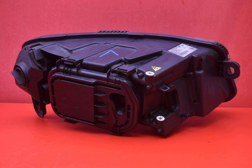 REFLEKTOR left light front lens XENON EU 4F0941003AK AUDI A6 C6 04-08