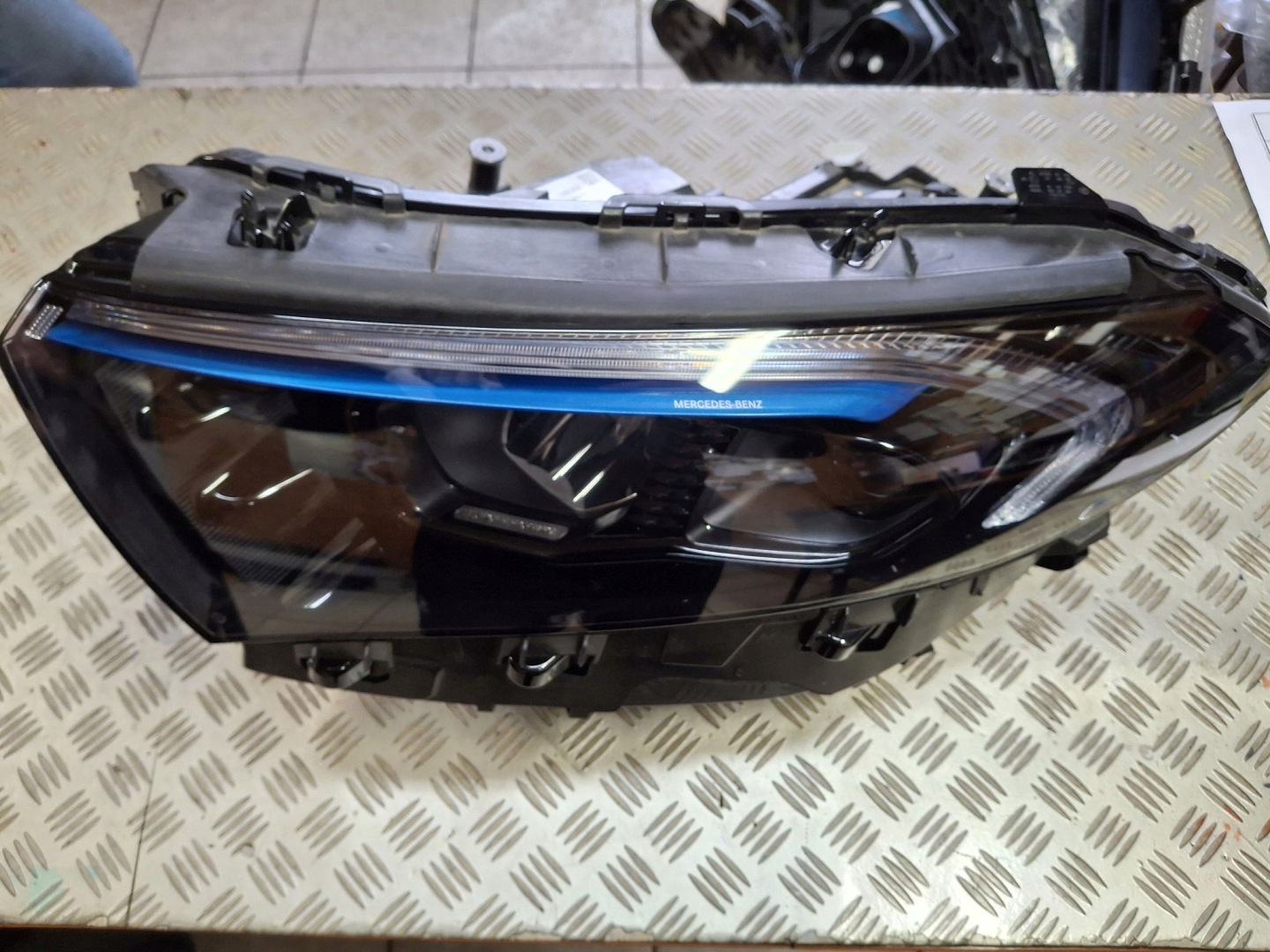 light left front FULL LED MERCEDES EQA EQB W243 2021R->