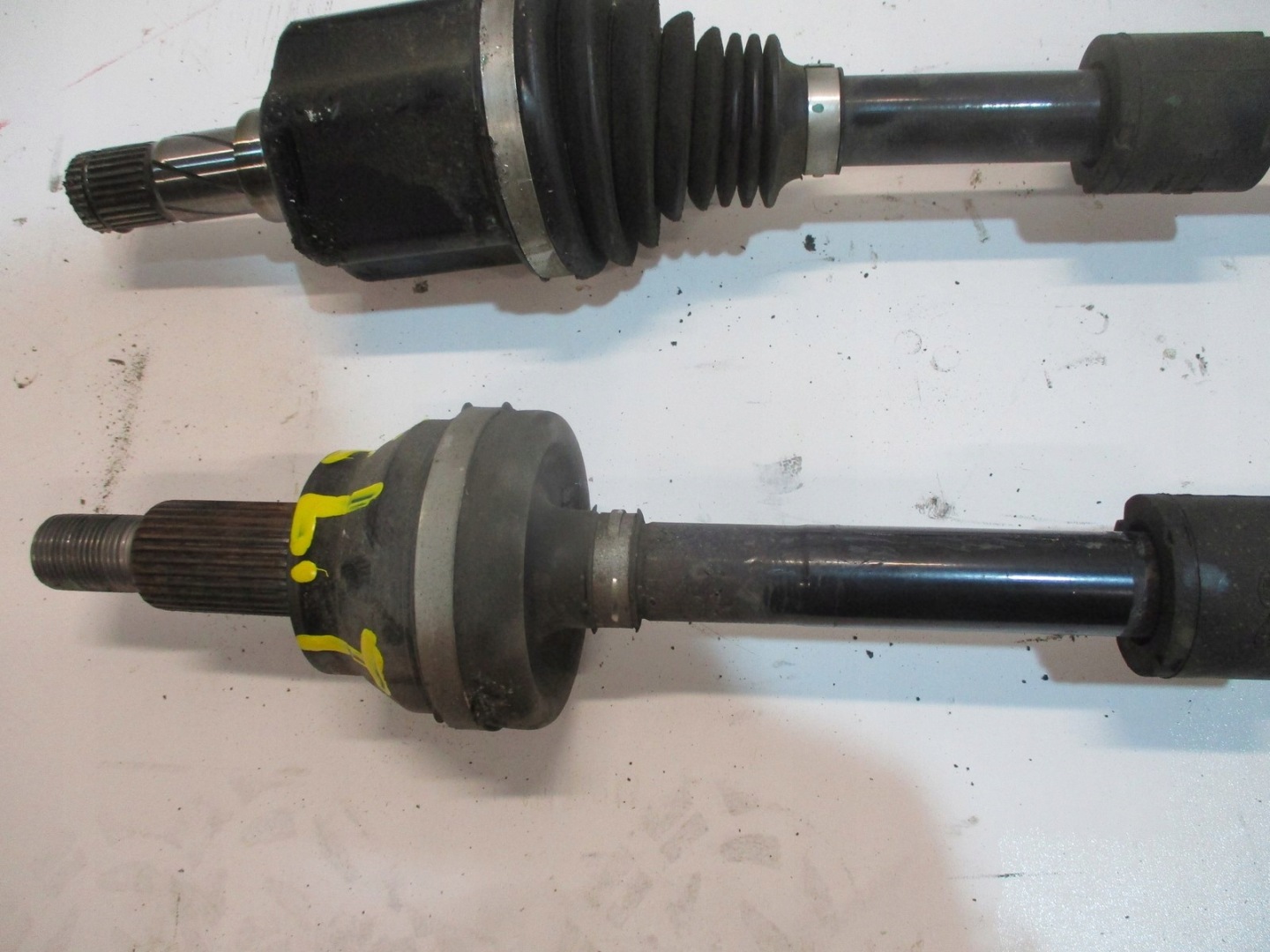 Semiasse Semiasse JAGUAR e PACE IPACE J9D3-4B402-AC