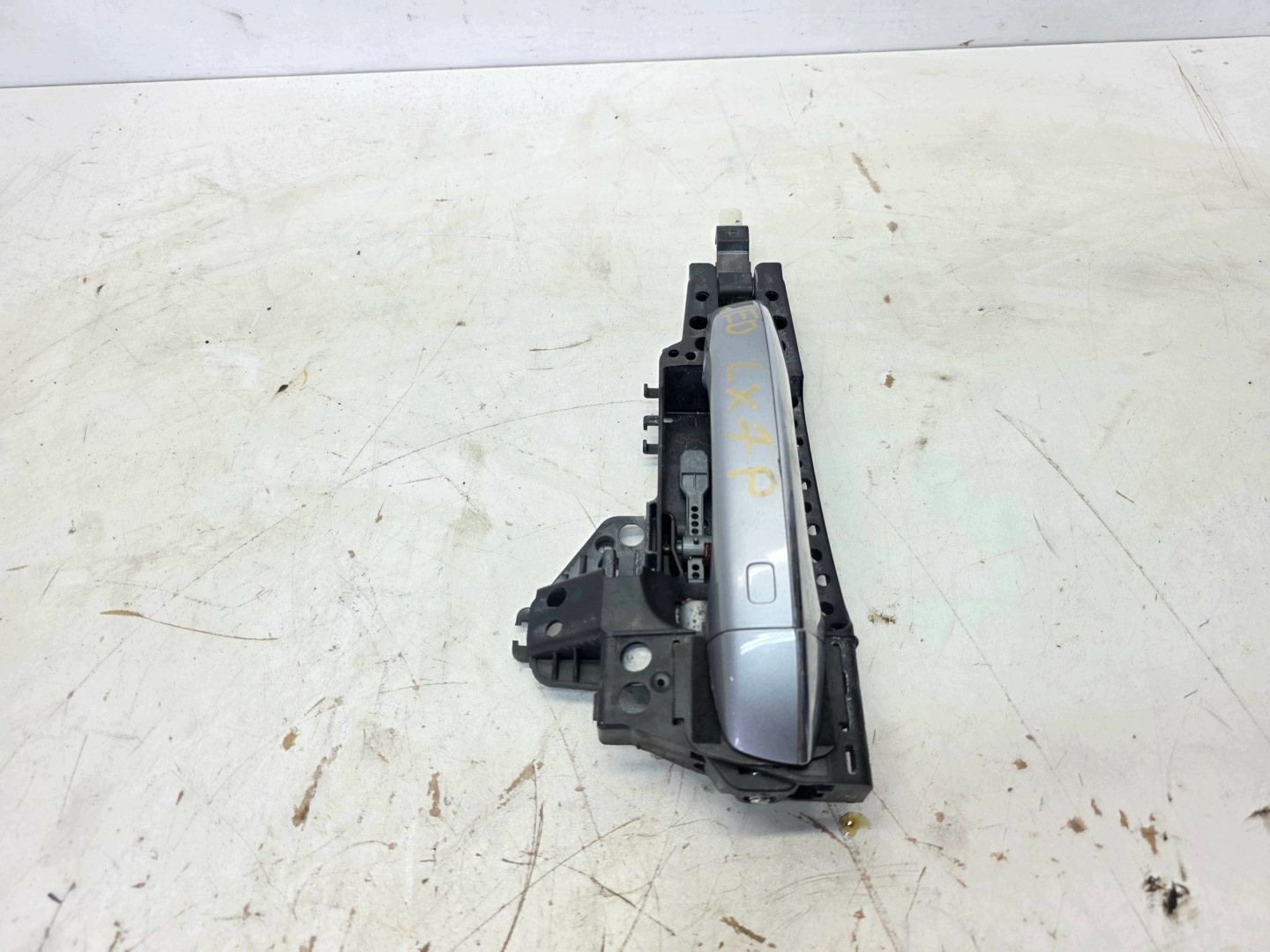 handle left AUDI A6 A7 A8 4H0837885 LX7P KEEYLES LED