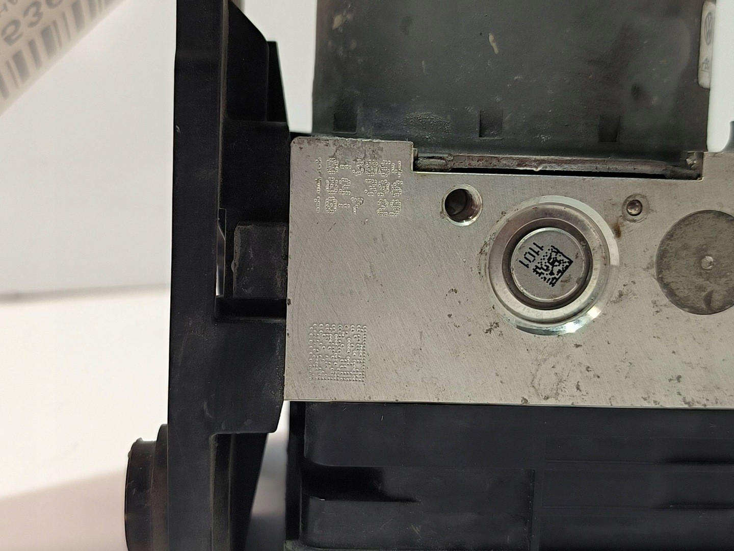 pump ABS brake 3Q0614517T SKODA OCTAVIA III