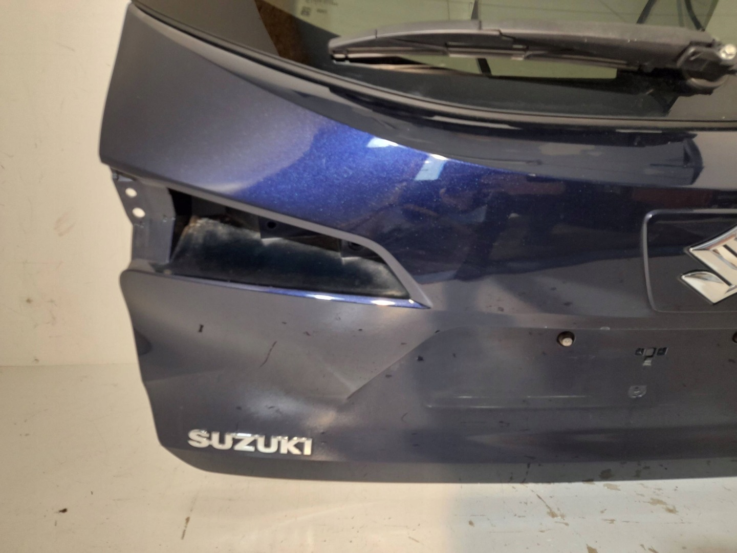 Suzuki Swace trunk door boot H16412345