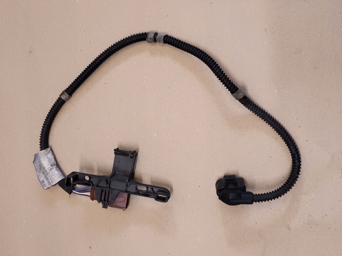 bundle wiring PRZEWODOW PRZEPUSTNICY VW PASSAT B8 3Q0971068C