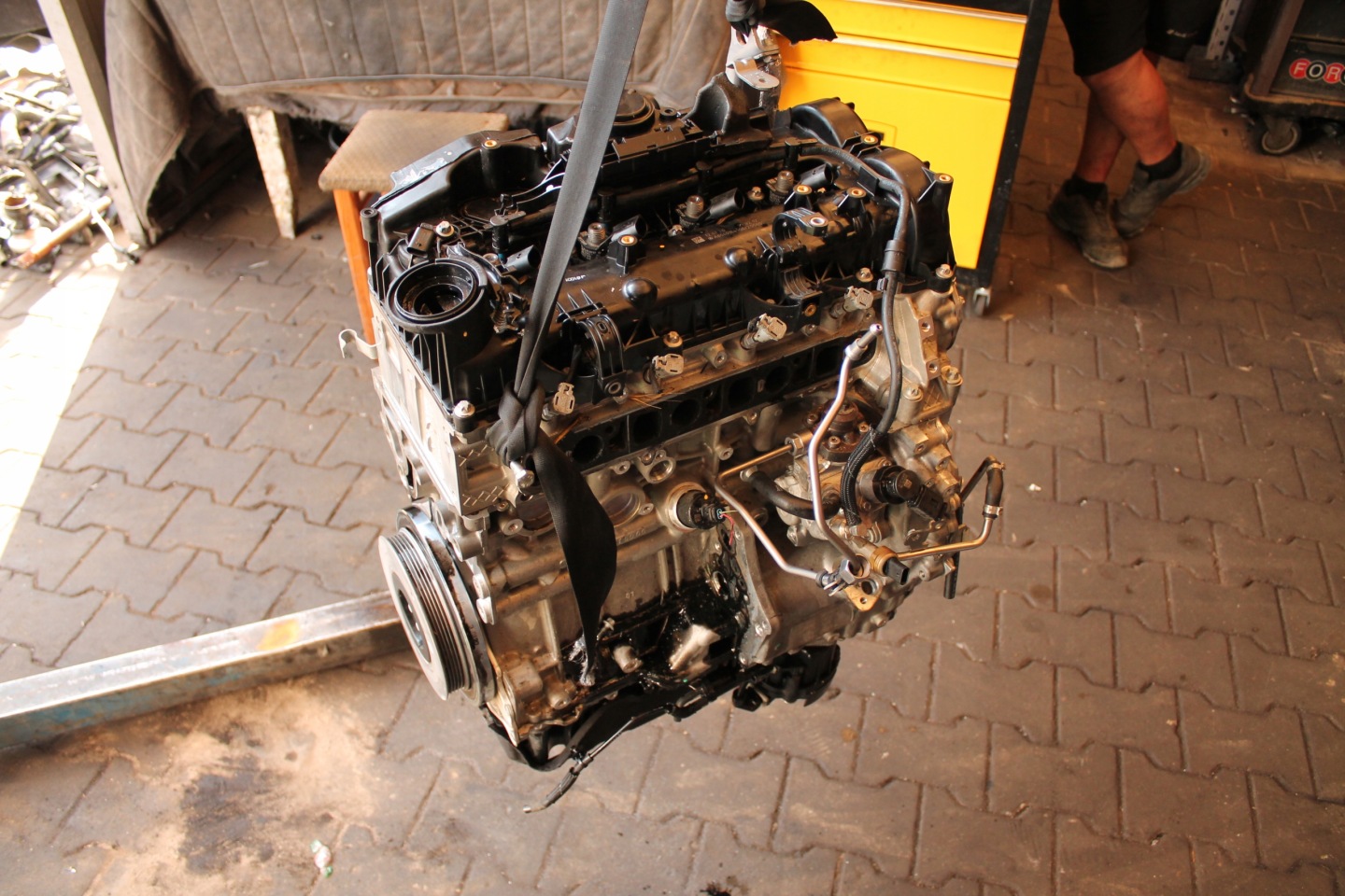 engine pillar MERCEDES GLA GLB CLA 654920 40 TYSKM
