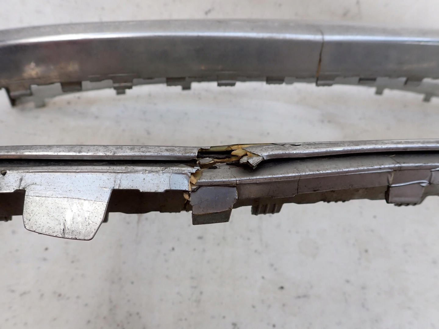 VW TOUAREG e 1 LIFT 06-10 Griglia GRIGLIA