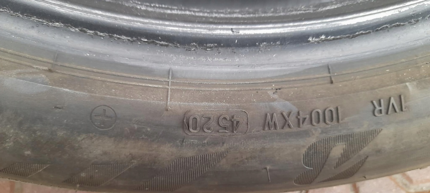 BRIDGESTONE WEATHER CONTROL A005 215/50R19 93T