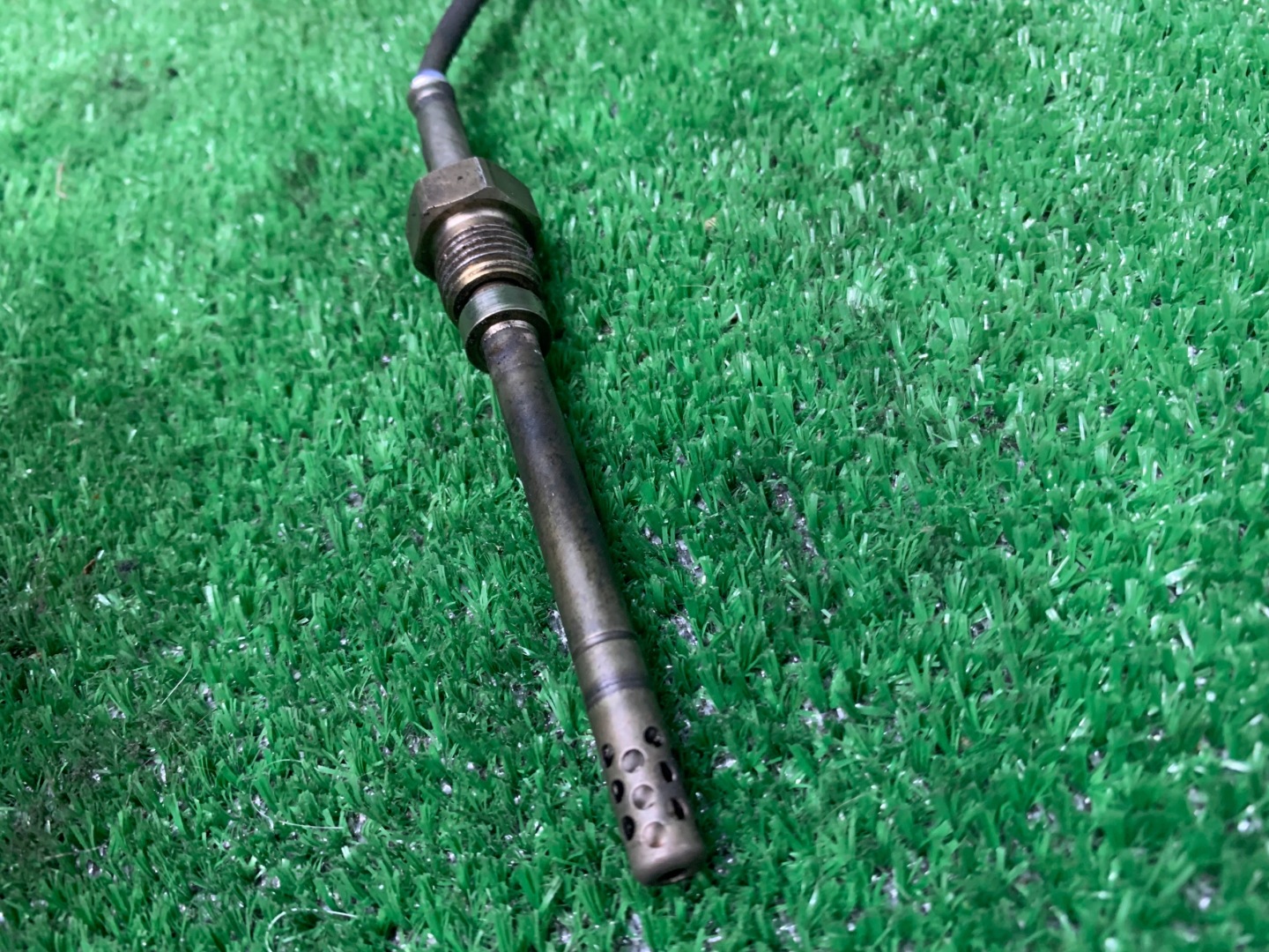 Sensor TEMPERATURY Gase A0051531128 MERCEDES E-KLASA W211 3.0 CDI 224 KM
