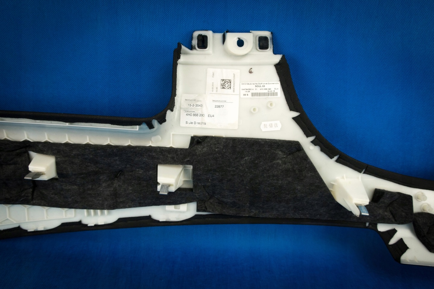 fedél kárpit slupka Audi A8 S8 4H0868290 EU4
