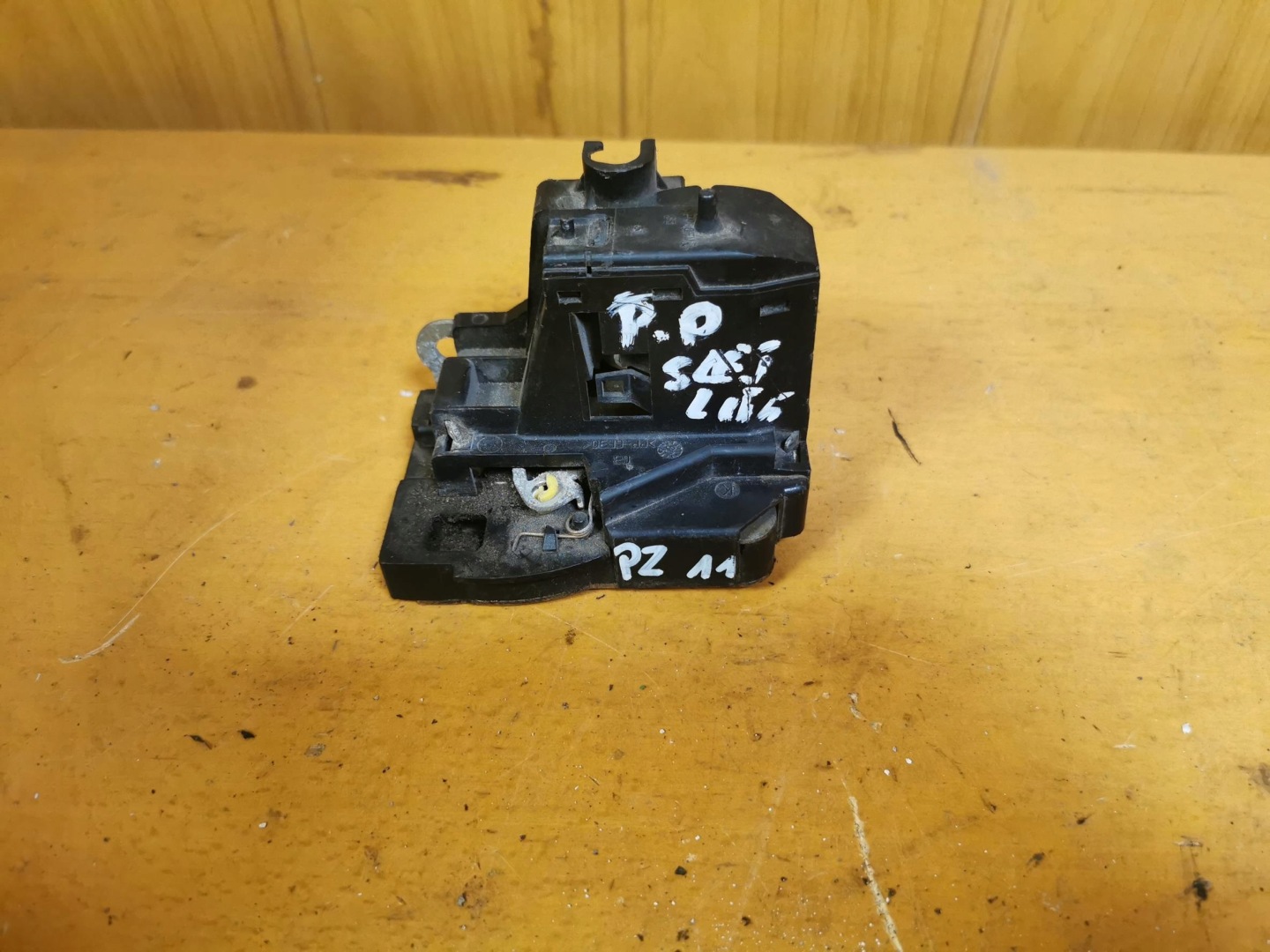 lock door right front RENAULT SCENIC and / LIFT 96-03