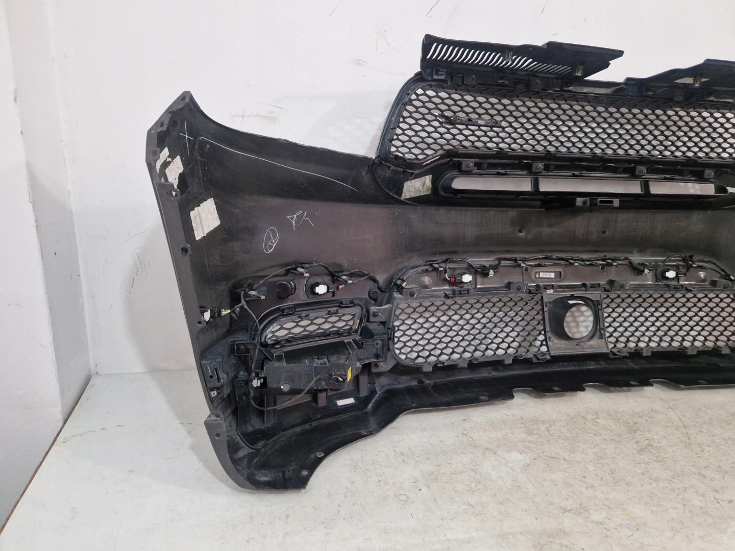 DODGE DURANGO 2018- 5.7 V8 bumper front front 6xPDC