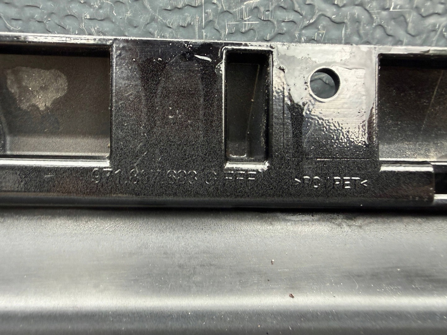 Porsche 971 17- Panamera grid of a bumper front front