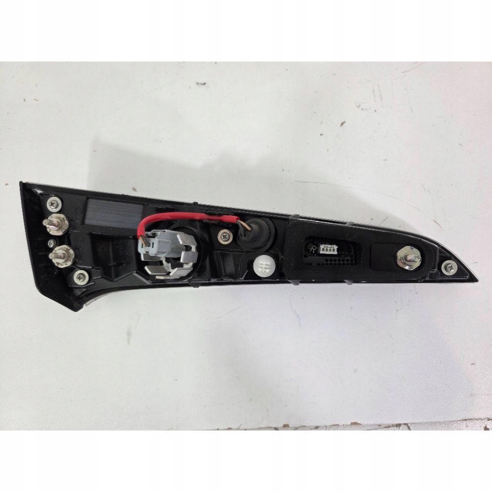 Toyota Corolla E21 Hatchback light rear right to the bonnet KOITO02423 (R310)