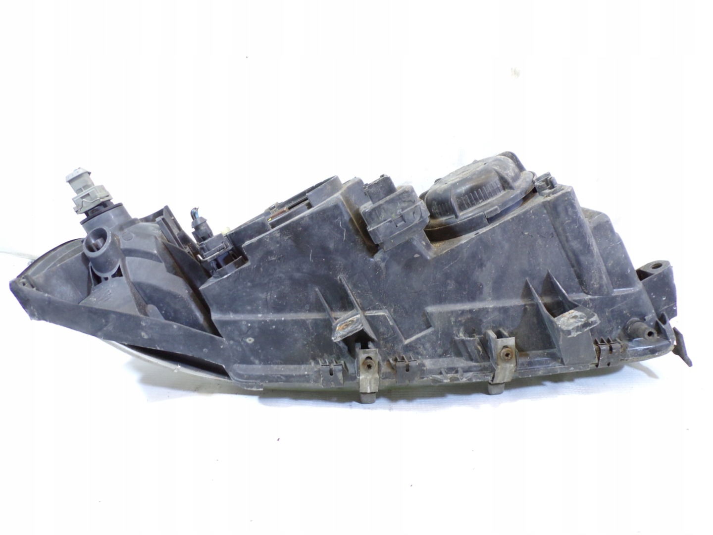 light front front left VOLVO S80 1 and OPIS (1)