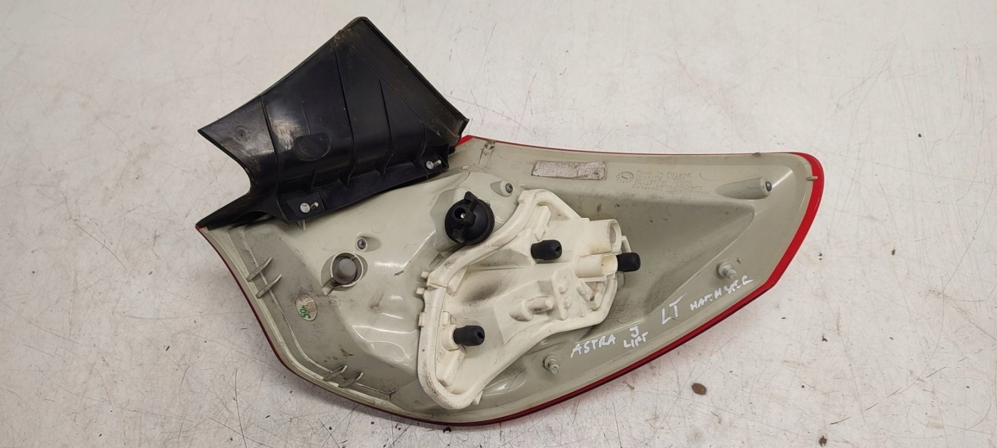 light rear part rear left w fender Opel Astra J LIFT 1,6