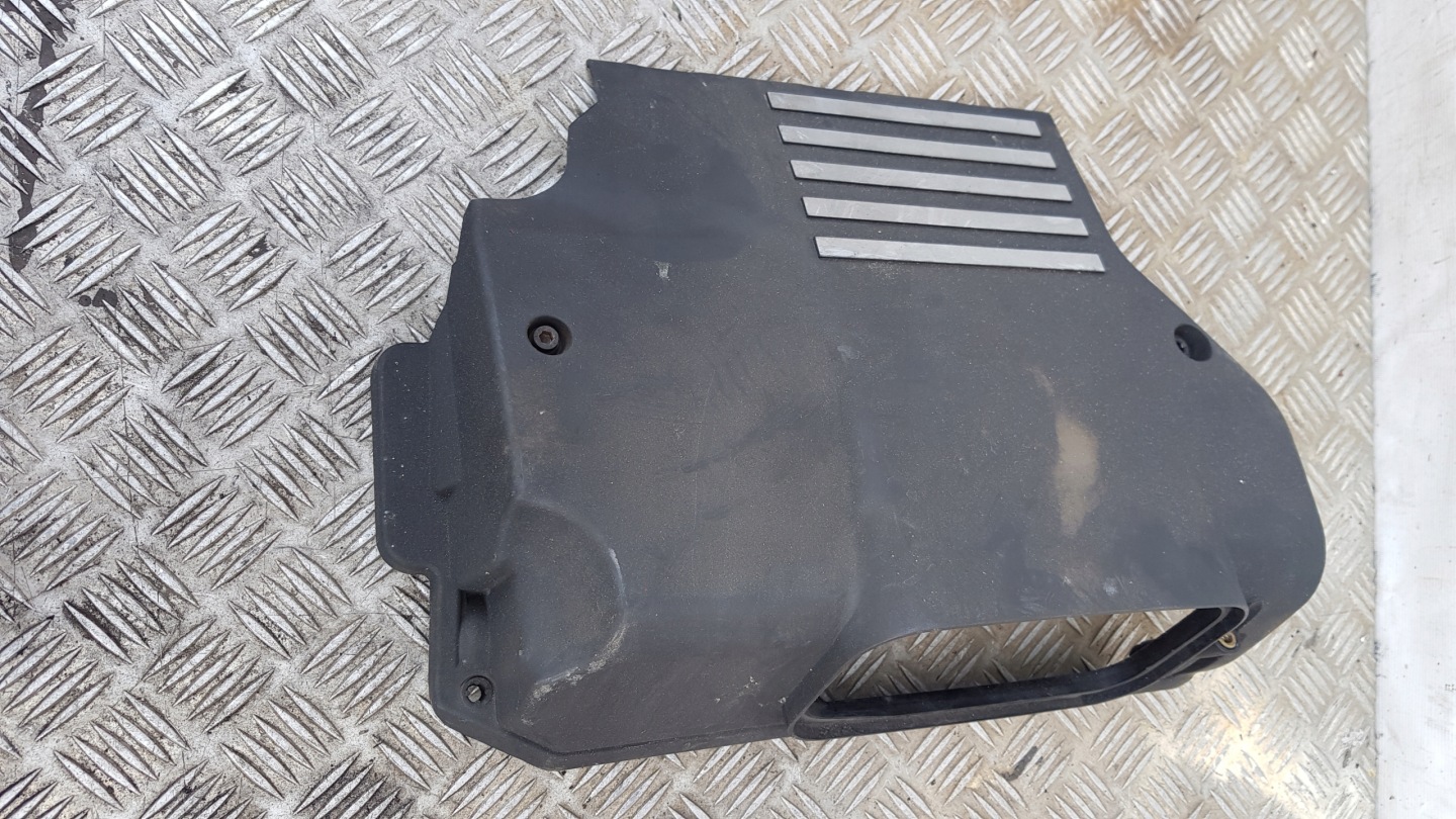 BMW E46 motorfedél 2.0D 0928400308