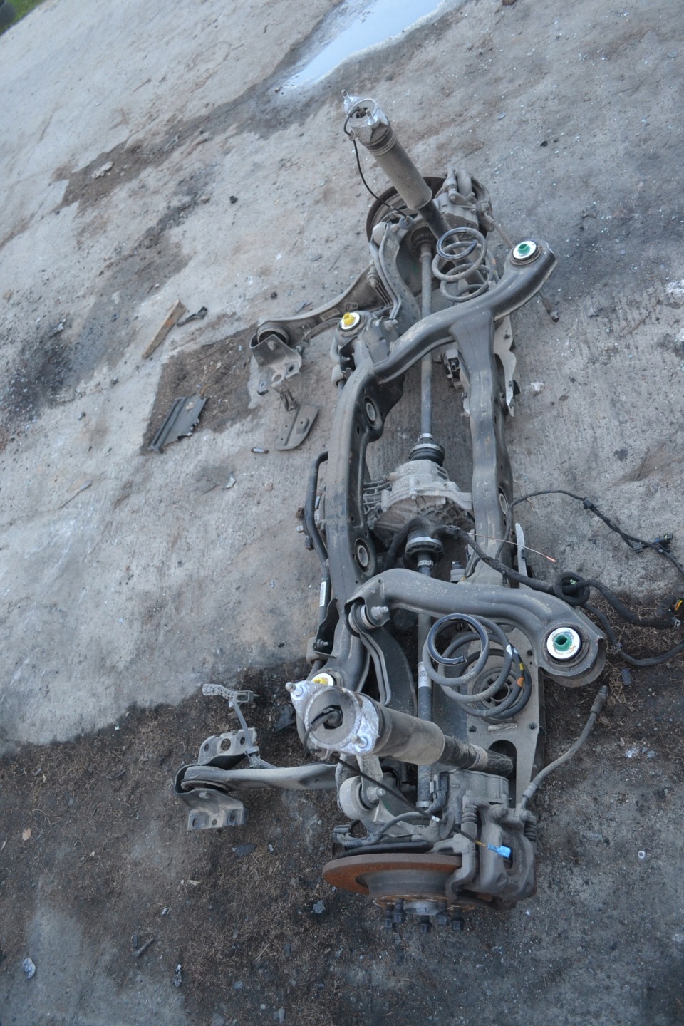 W118 CLA shock absorber right left rear part
