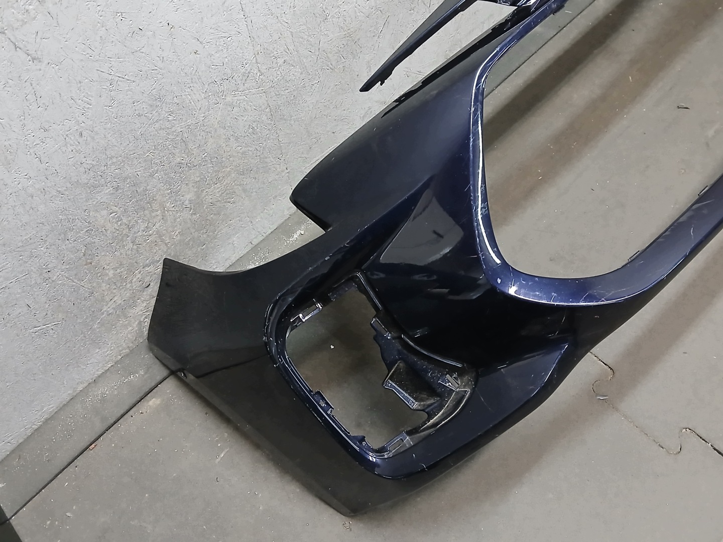 bumper front SUZUKI SWACE 20