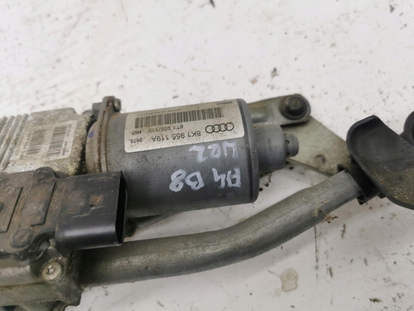 wiper mechanism front AUDI A4 B8 8k1955119A