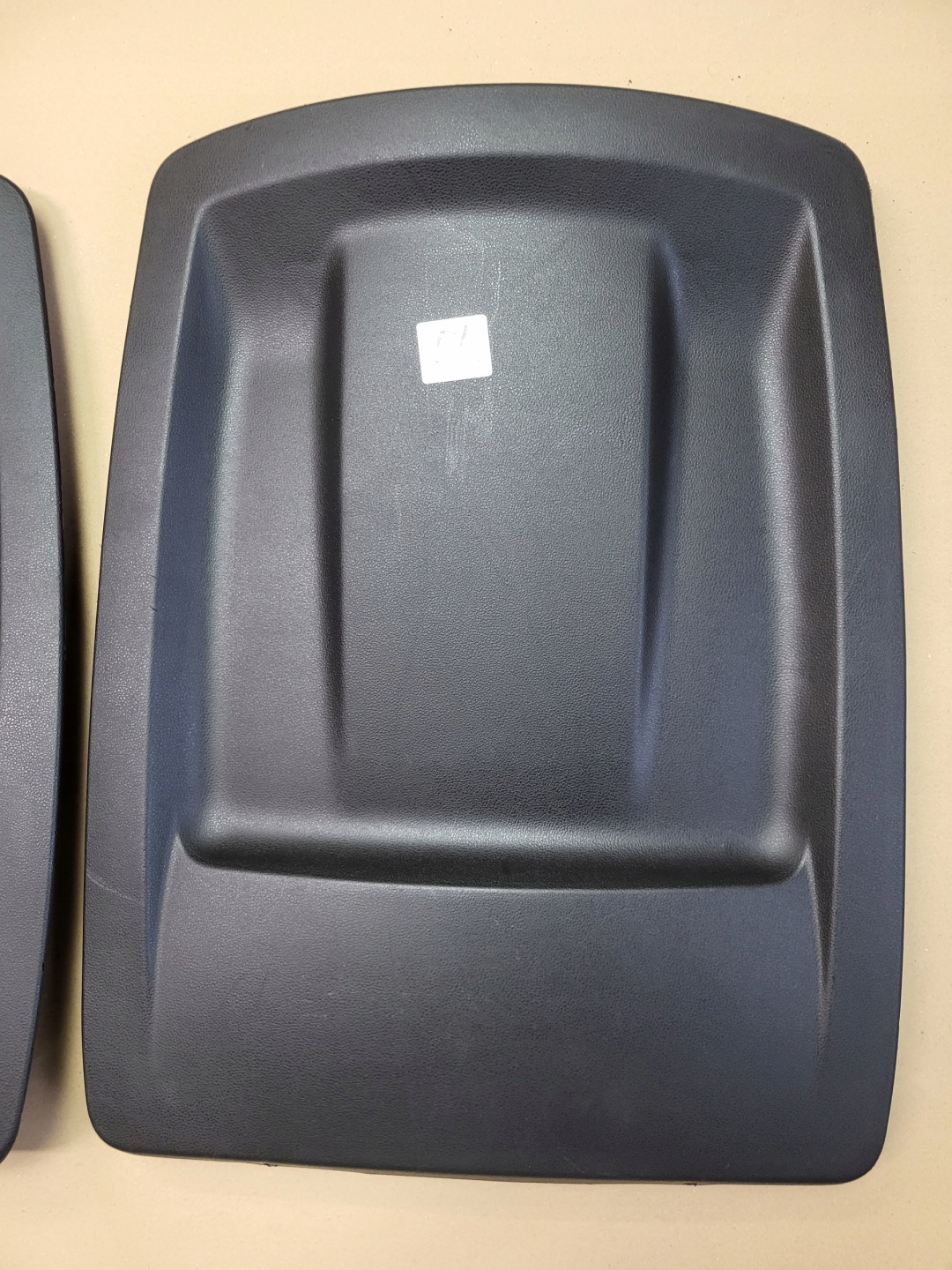 PANEL OPARCIA seat cover rear plastic PLECY BMW 1 E87 E81 7119932 OE