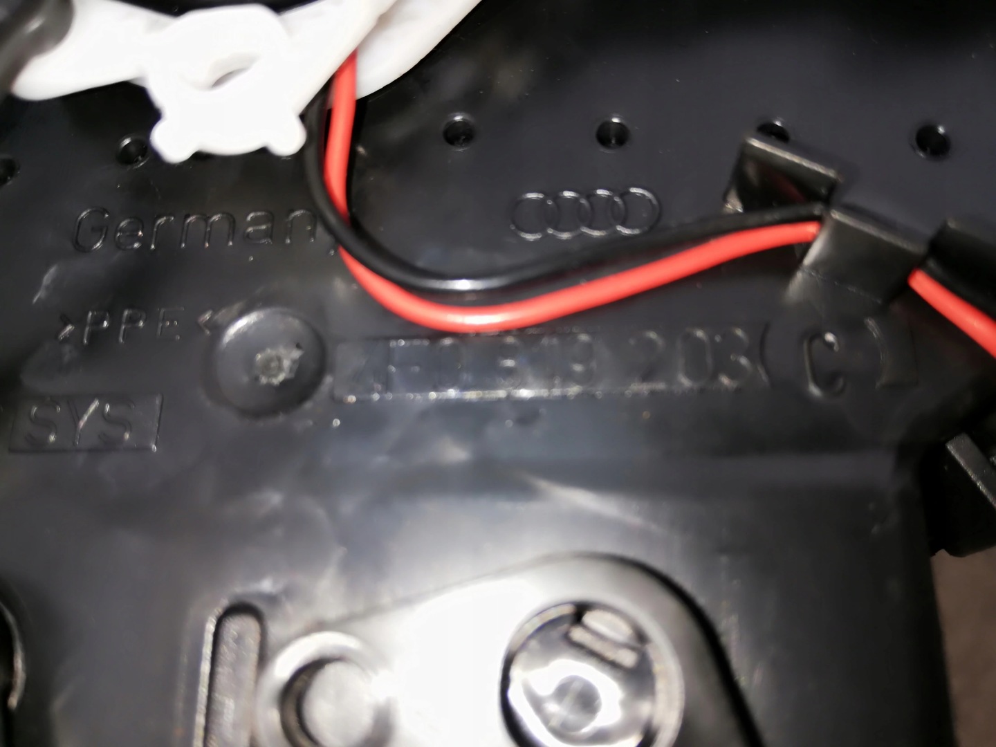 KRATKI des lüfters TUNELU AUDI A6 C6 4F0819203C