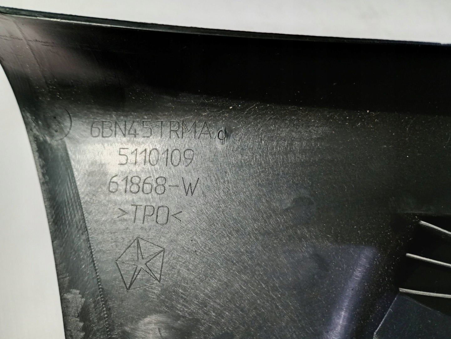 cover side slupka A of the front left front Dodge RAM 1500 2019