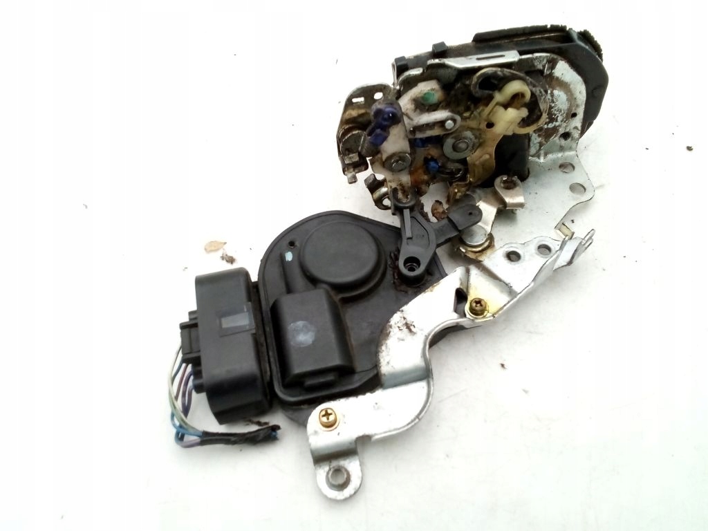 Toyota Rav4 II 2 lock left front 6 PIN EU
