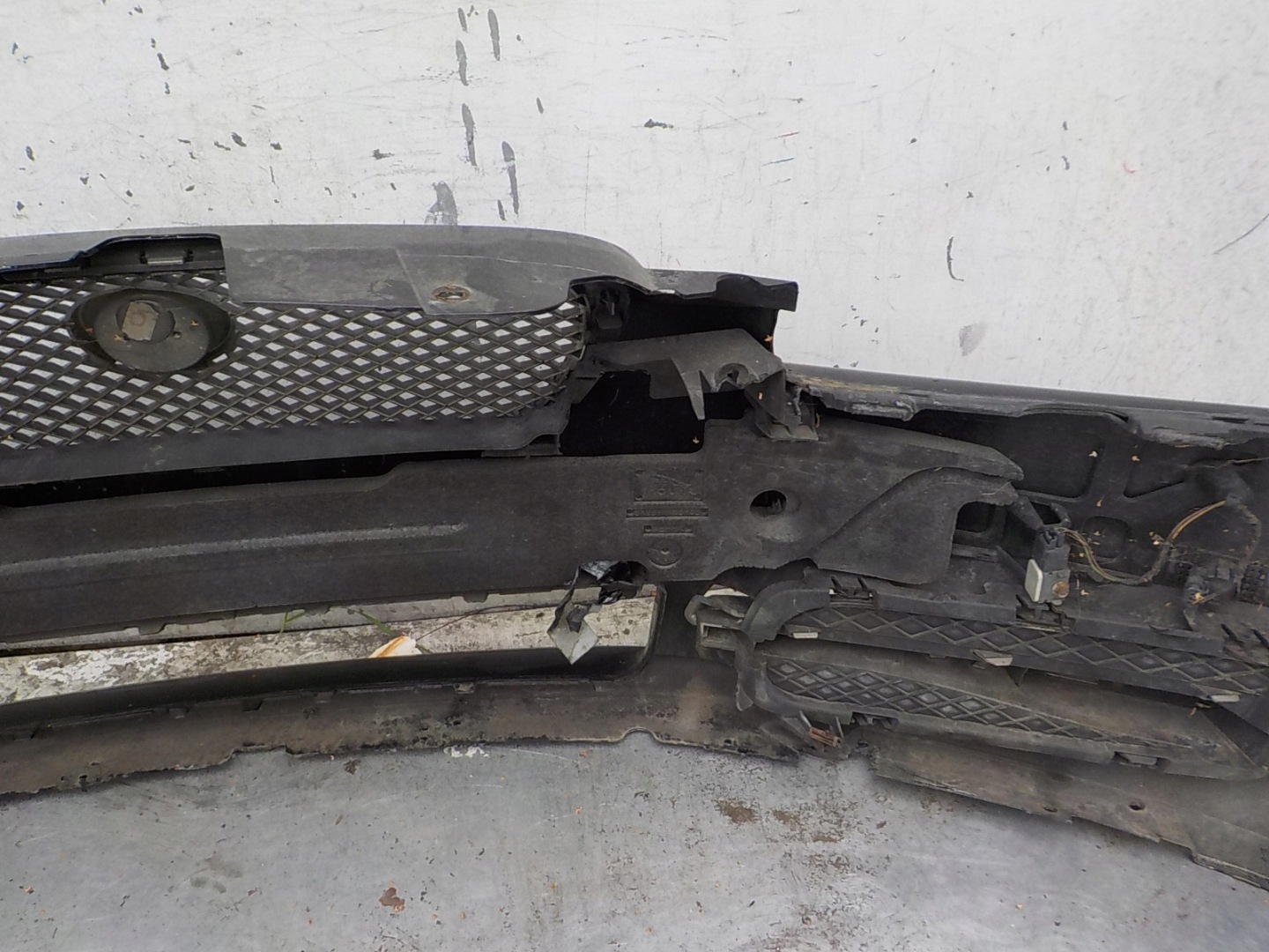 296 JAGUAR XF X250 bumper front front