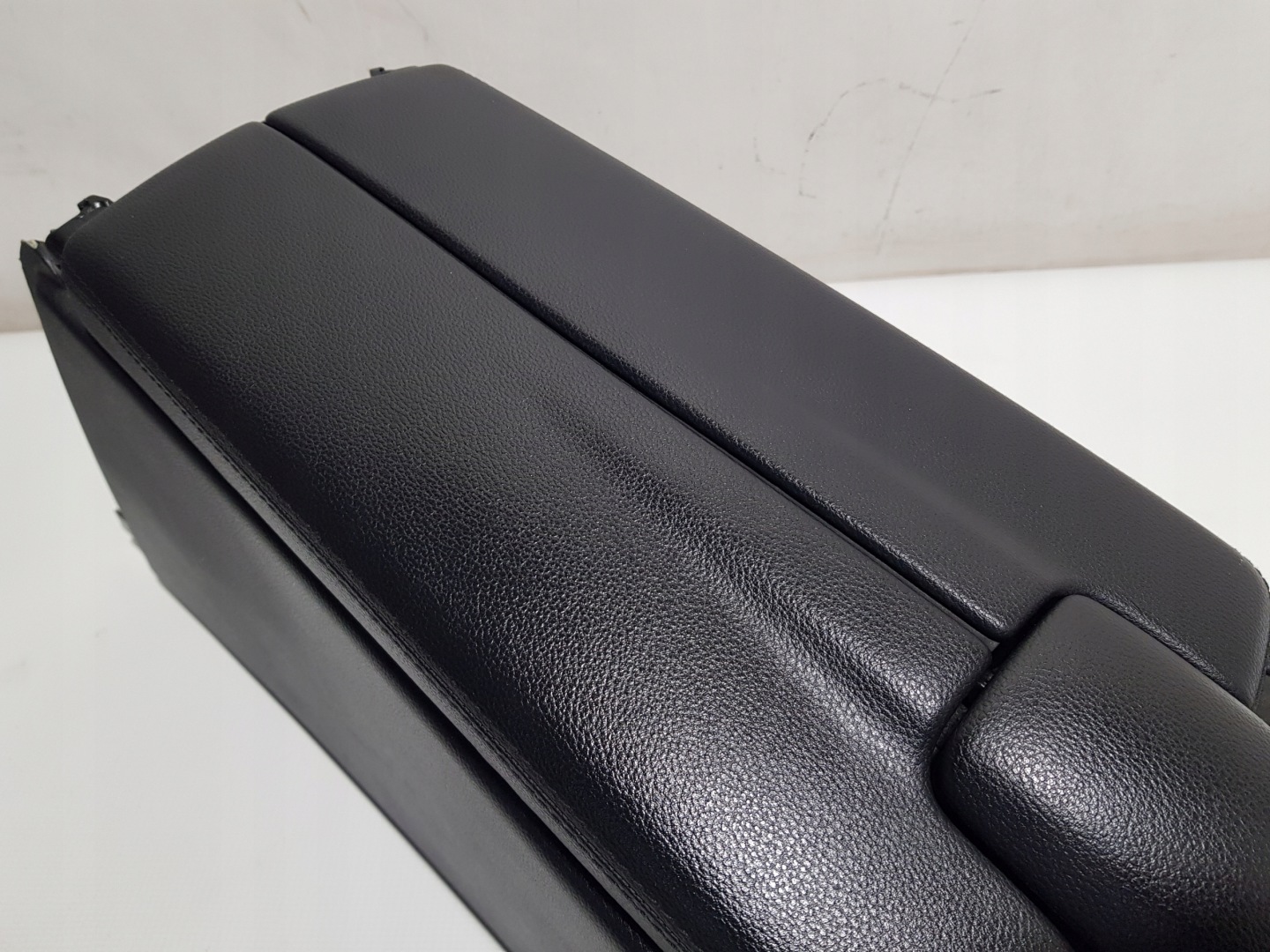 armrest front front MERCEDES CLS W218 tunnel