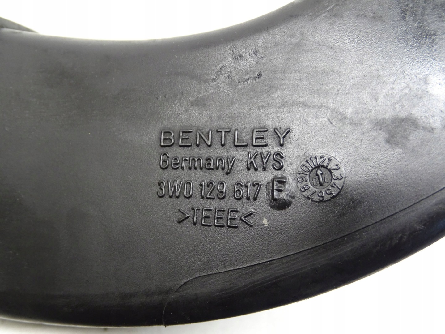 DOLOT filter luft BENTLEY CONTINENTAL 3W0129617E