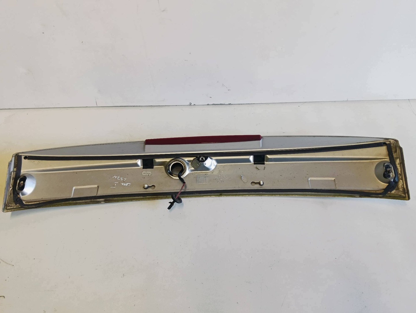 moulding of rear bonnet cap Seat LEON and SPORT 1.9 TDI ARL 1M6827933B