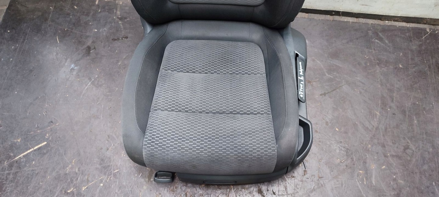 seat front front left driver´s podgrzewany VW Golf VI plus