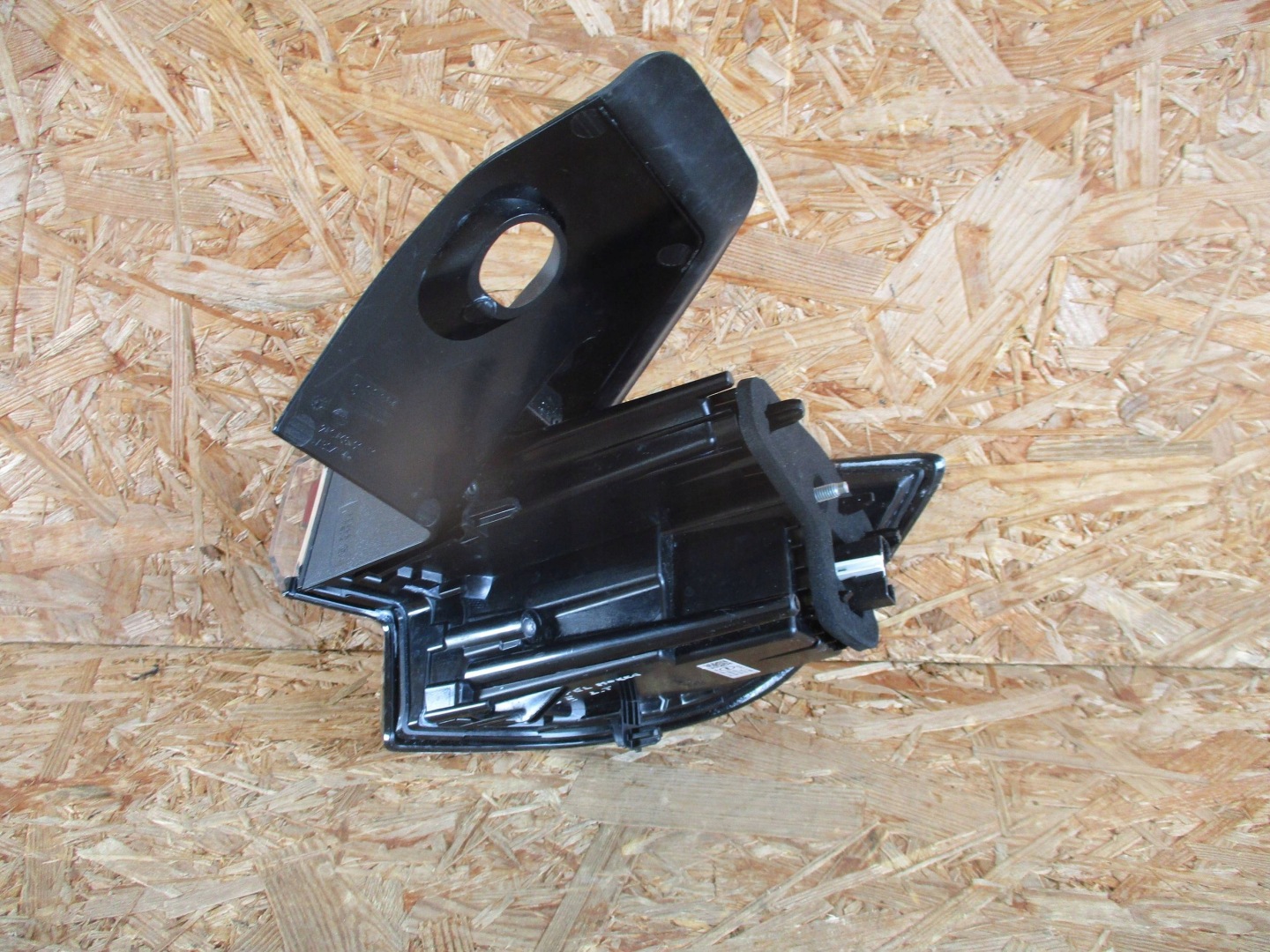 light rear part rear left OPEL MOKKA B II