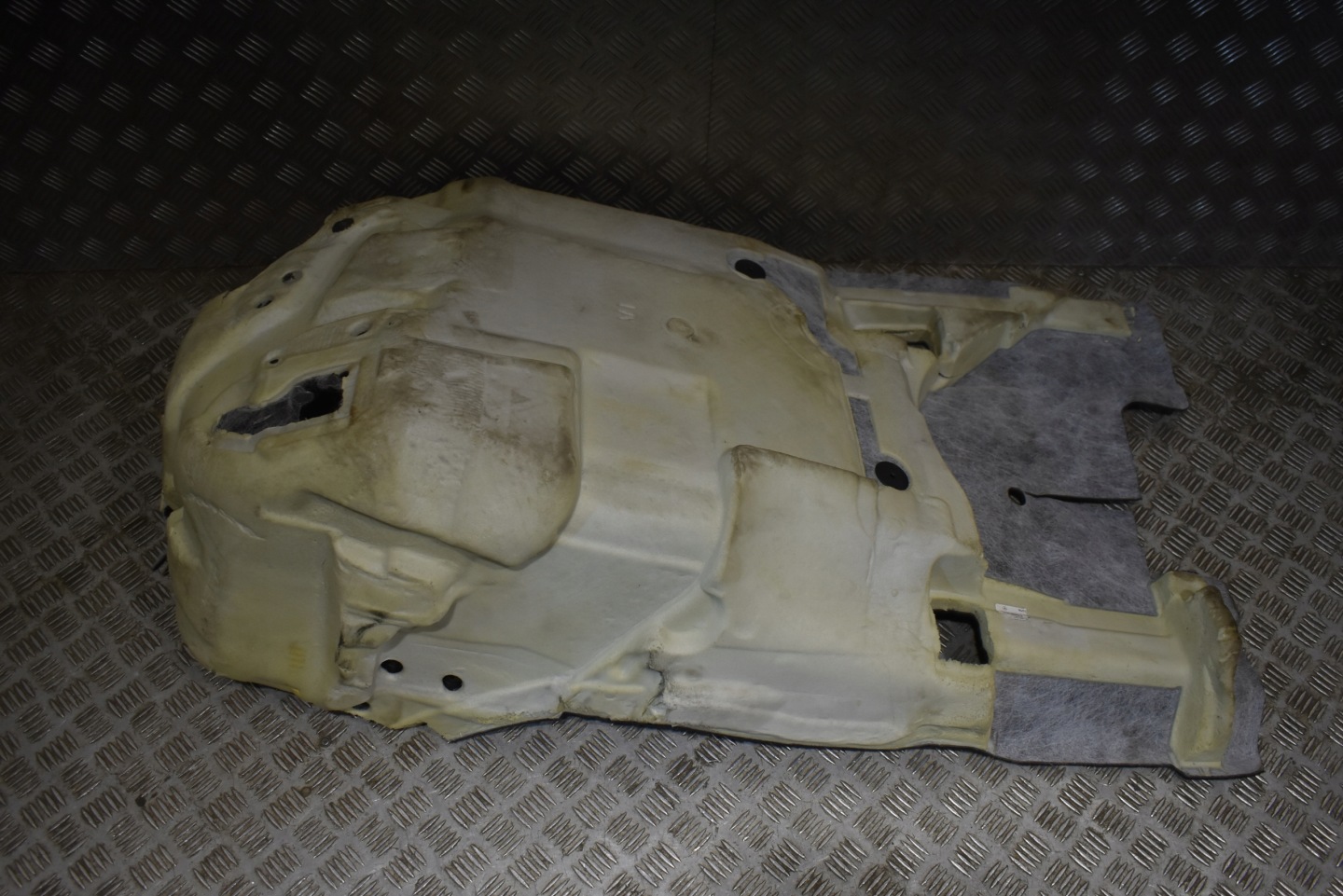 IDEALNY carpet front front left MERCEDES W167 X167 1