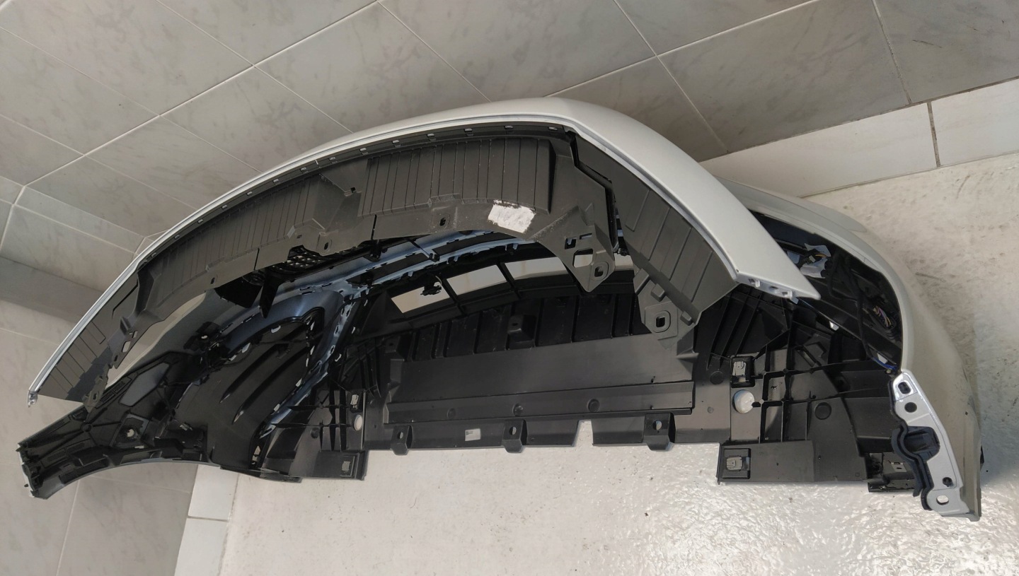 MERCEDES GLA 250 E LIFT 23- bumper front front grill 6XPDC