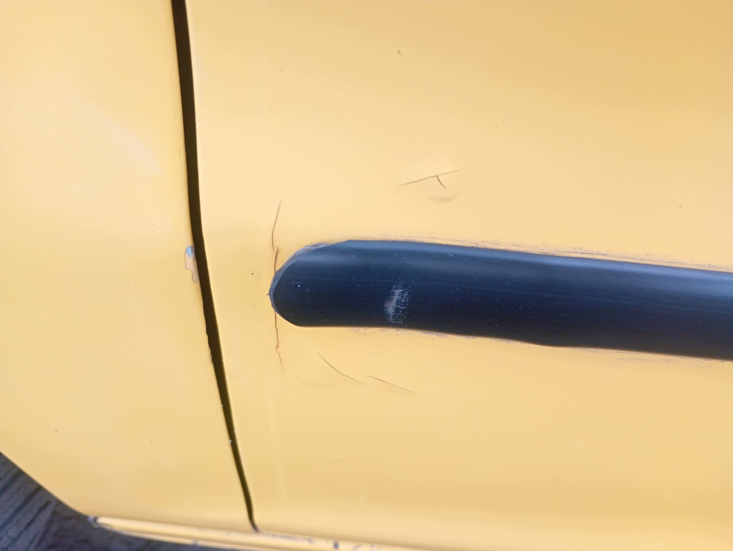 tür links vorne vorne VW Fox 05-11 code lakieru 1T1T
