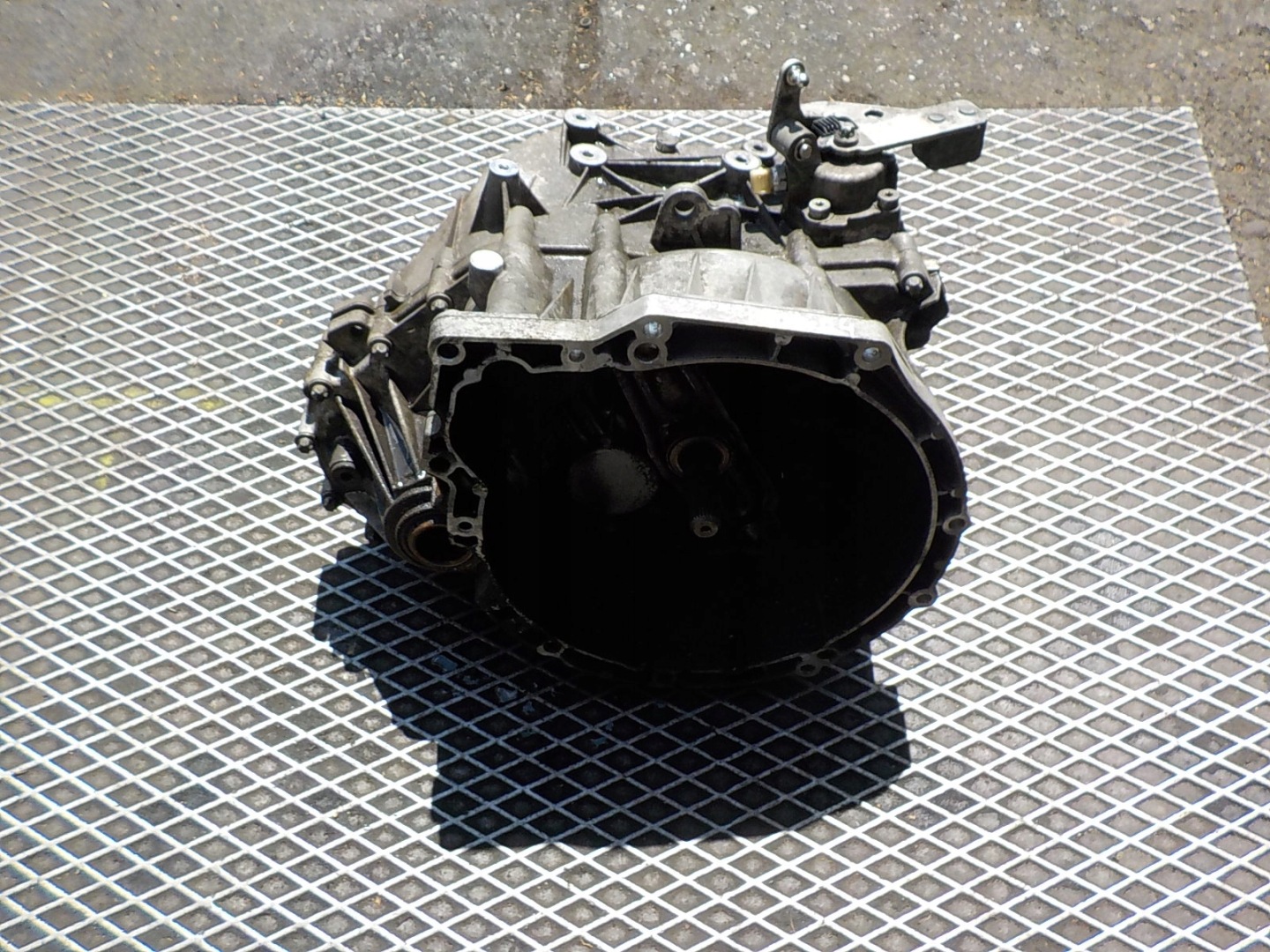 MINI MINI (R56) 1.6 16V B Getriebe 7568722-04