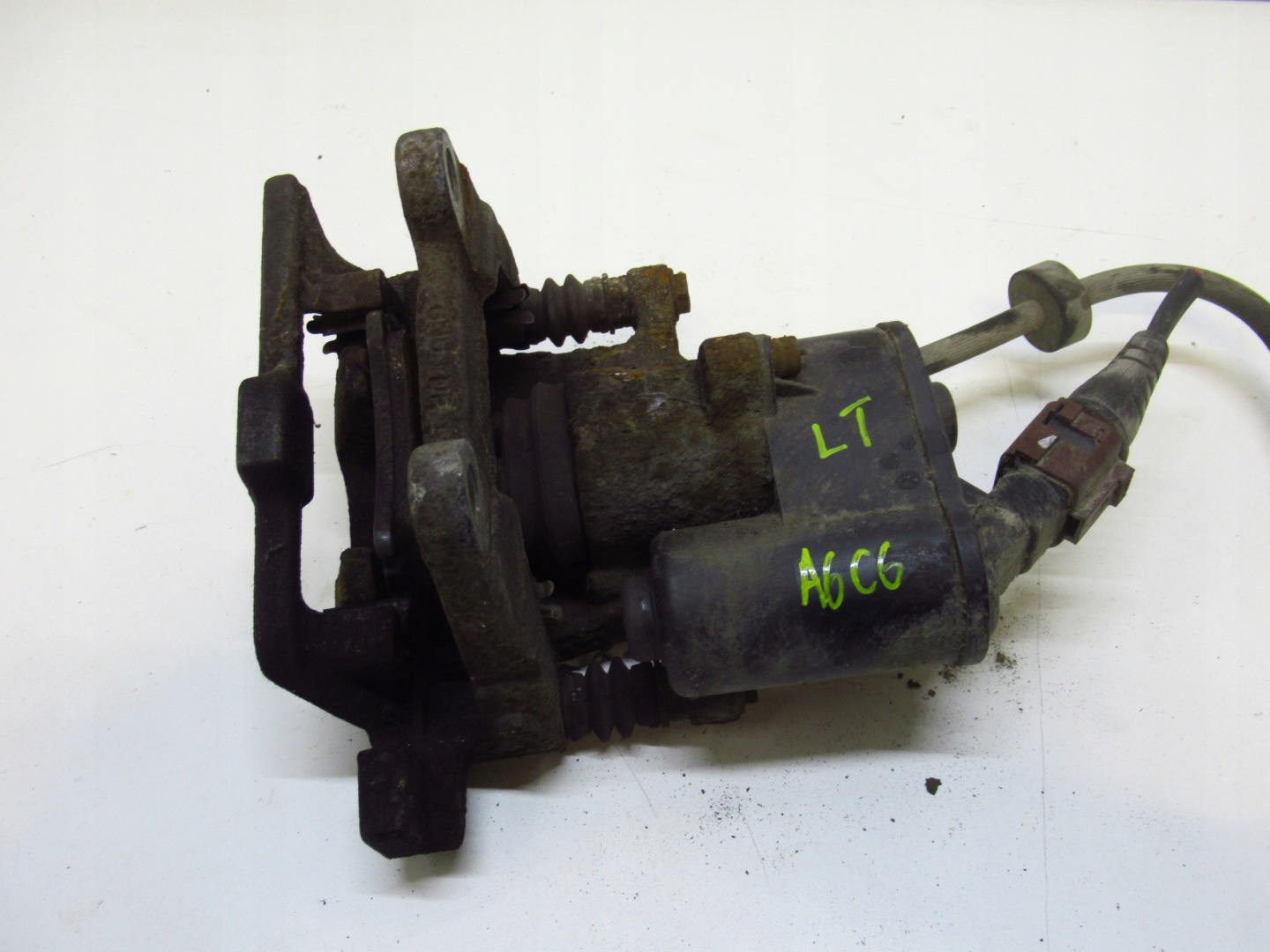 AUDI A6 C6 caliper brake left rear part